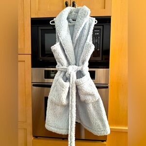 Bumblebella Icy Blue Sherpa vest with tie!  Cute and cozy.  New without tags
